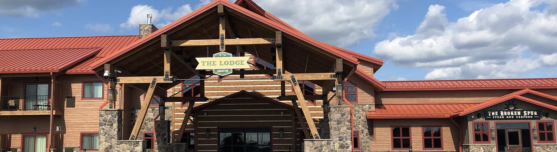 Exterior main entrance of the Lodge at Mauston